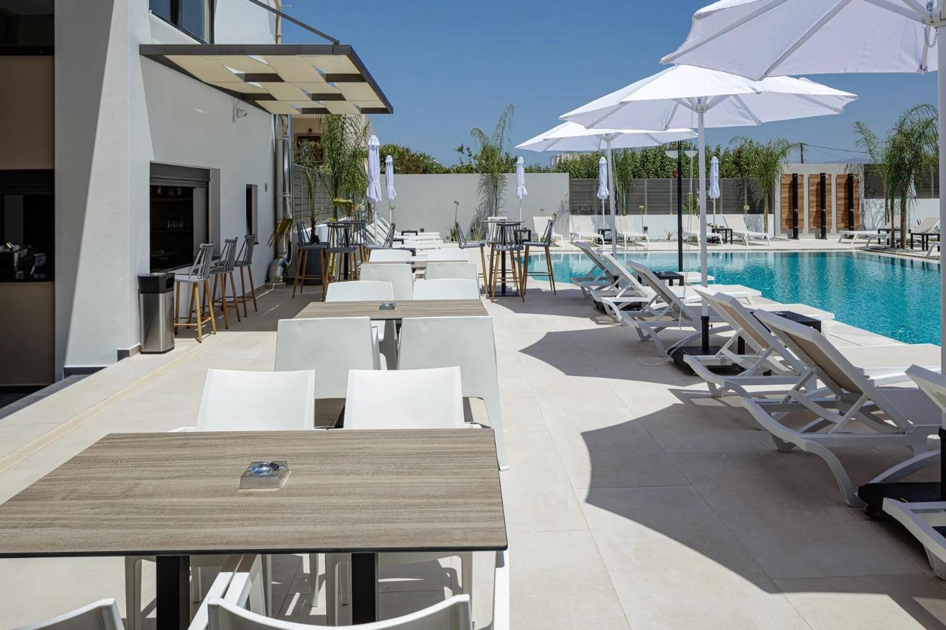 Sapphire Blue Hotel 4*